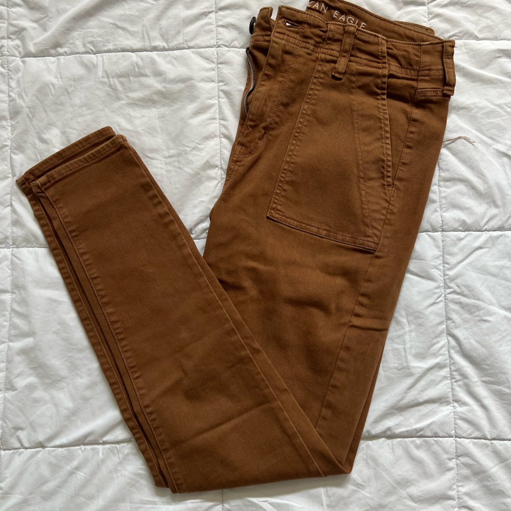 American Eagle Outfitters High-Rise Brown Jeans